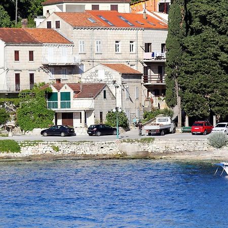 Apartments And Rooms By The Sea Racisce, Korcula - 4341 Екстериор снимка