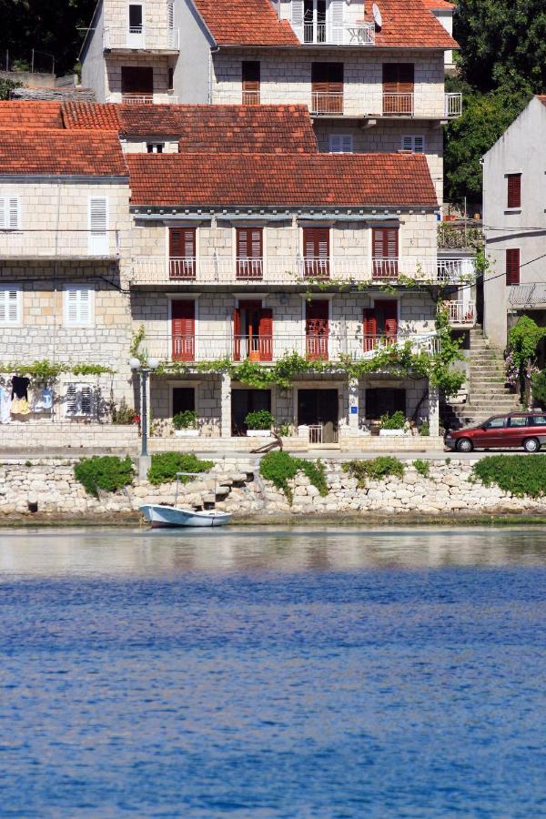 Apartments And Rooms By The Sea Racisce, Korcula - 4341 Екстериор снимка