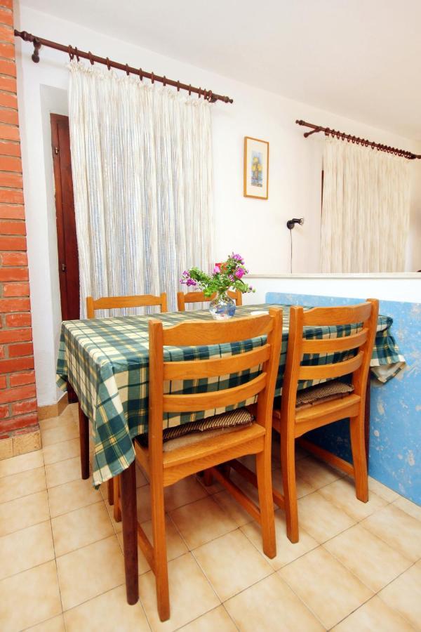 Apartments And Rooms By The Sea Racisce, Korcula - 4341 Екстериор снимка